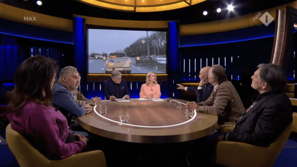 Authors Tommy Wieringa and Jaap Scholten discussing their delivery of military equipment to Eastern Ukraine on the talk show 'Op1'.