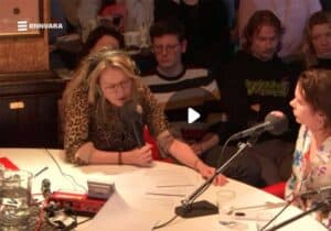 Radio presenter Willemijn Veenhoven interviewing Iris Koppe about Protect Ukraine during 'Spijkers met Koppen'.